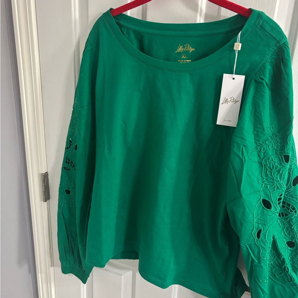 NWT Lilly Isley Top
